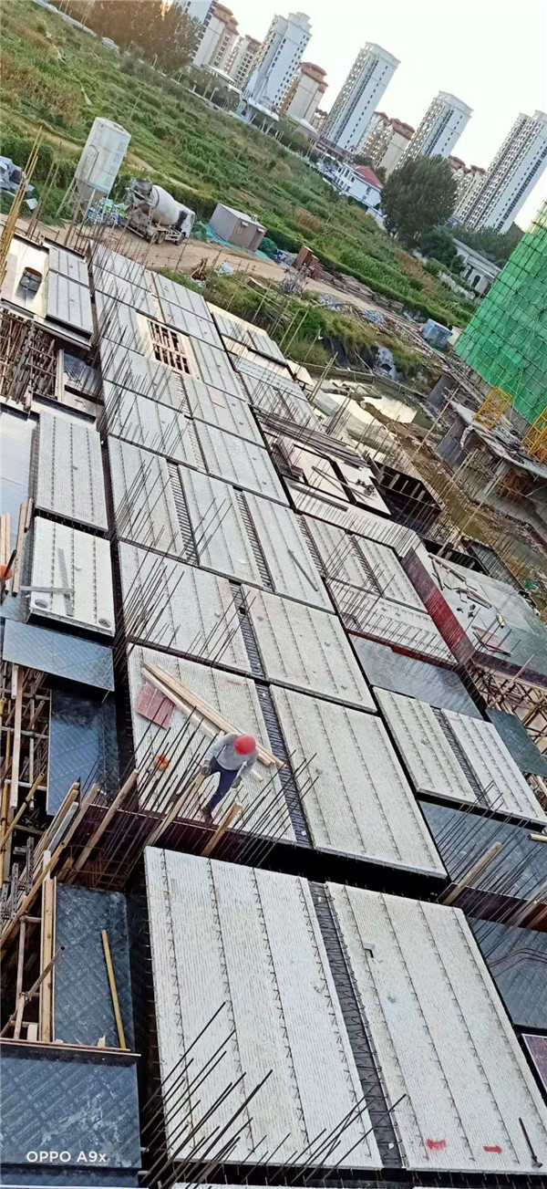 預制疊合板